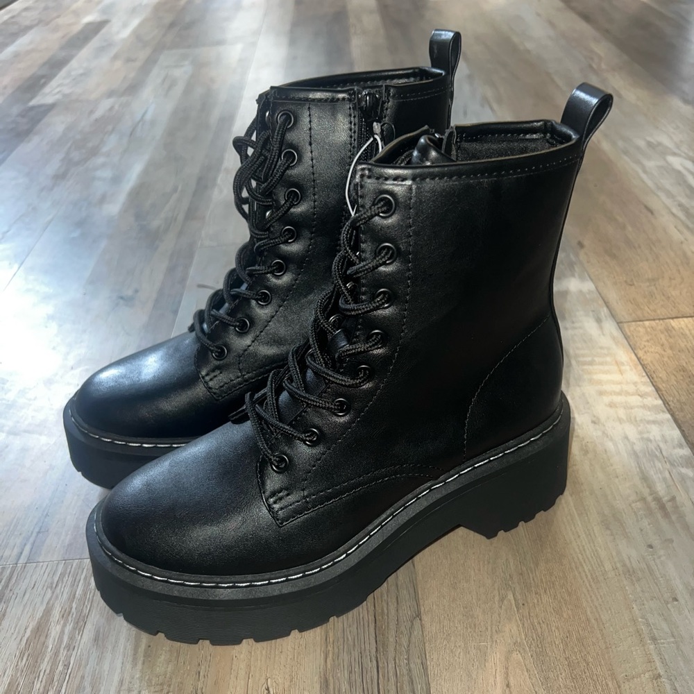 Wild Fable combat boots NWT